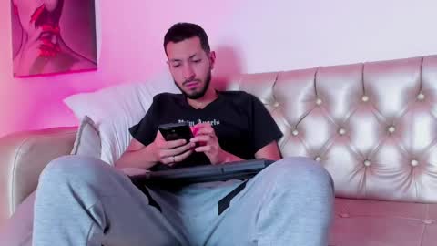 Andy online show from May 14, 2026, 12:23 pm