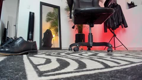 MrFrank. online show from December 3, 2024, 2:38 pm