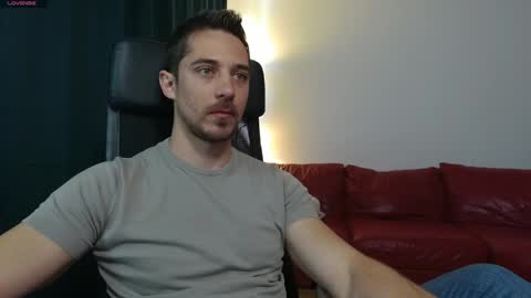 Snapshot of mrgreeneyes01 chatting on April 27, 2026, 7:39 am juan luis online show from April 27, 2026, 7:39 am