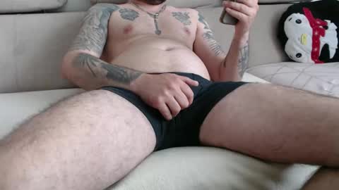mrhairyx1 online show from May 6, 2026, 11:59 am