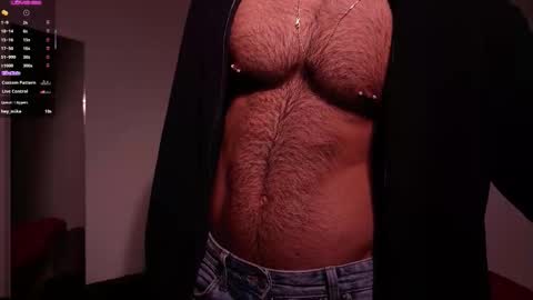 Snapshot of mrj9921 chatting on January 18, 2026, 11:52 pm Juan online show from January 18, 2026, 11:52 pm