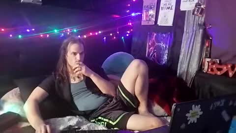 Snapshot of mrkinksized chatting on February 2, 2025, 3:43 am MrKinkSized online show from February 2, 2025, 3:43 am