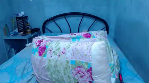 Snapshot of mrladybunnycock chatting on October 1, 2025, 2:28 am mrladybunnycock online show from October 1, 2025, 2:28 am
