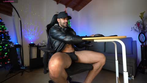 Luis    Instagram   online show from December 20, 2024, 7:50 pm