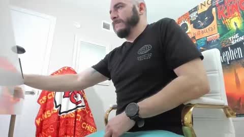 Snapshot of mrricomustachio chatting on January 10, 2025, 4:33 am Rico online show from January 10, 2025, 4:33 am