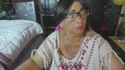 Snapshot of mrs_mommy chatting on November 12, 2025, 7:24 pm mrs_mommy online show from November 12, 2025, 7:24 pm