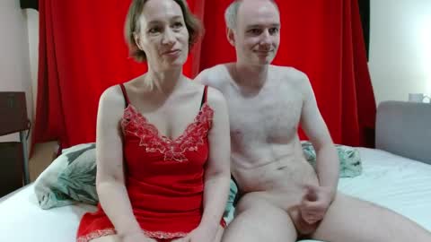 Snapshot of mrs_velvet_vixen_and_mr_stud chatting on May 21, 2026, 7:48 am Mrs Velvet Vixen online show from May 21, 2026, 7:48 am