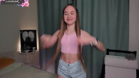 Snapshot of mrs_youwant chatting on November 22, 2025, 10:31 pm Mia online show from November 22, 2025, 10:31 pm