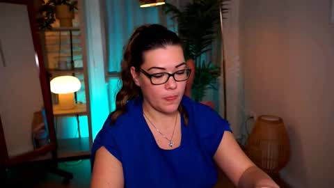 Tamara online show from December 16, 2025, 5:40 pm