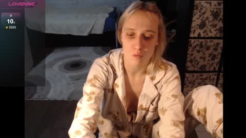 Snapshot of mrsluck chatting on December 20, 2024, 8:12 pm Sasha online show from December 20, 2024, 8:12 pm