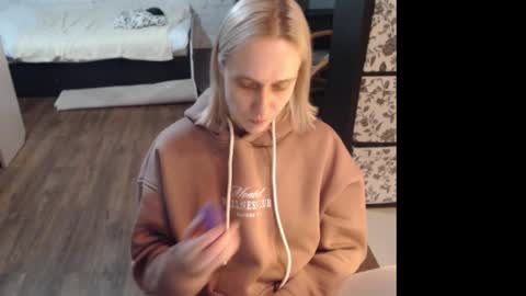 Snapshot of mrsluck chatting on February 22, 2026, 3:21 pm Sasha online show from February 22, 2026, 3:21 pm