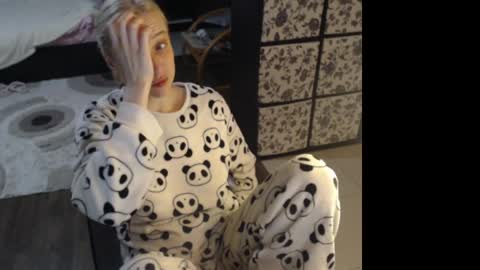 Sasha online show from April 11, 2026, 7:18 pm