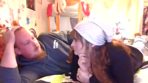 Snapshot of mrsluna19 chatting on December 29, 2024, 7:43 pm MrsLuna19 online show from December 29, 2024, 7:43 pm