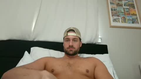mrthickly818 online show from March 26, 2026, 2:44 pm