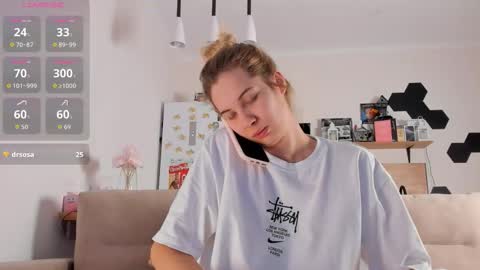 Snapshot of ms_foryou chatting on November 16, 2025, 4:40 am Ms ForYOU online show from November 16, 2025, 4:40 am