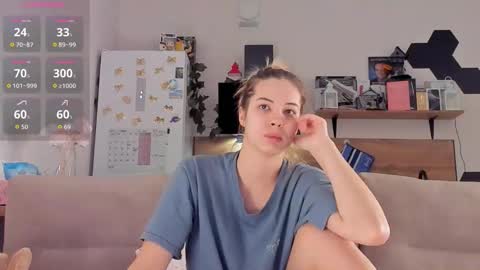 Snapshot of ms_foryou chatting on November 21, 2025, 4:00 am Ms ForYOU online show from November 21, 2025, 4:00 am