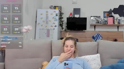 Snapshot of ms_foryou chatting on November 28, 2025, 4:37 am Ms ForYOU online show from November 28, 2025, 4:37 am