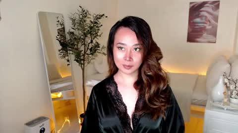 Snapshot of ms_lhaydeebunny chatting on May 19, 2026, 8:48 pm Evon online show from May 19, 2026, 8:48 pm