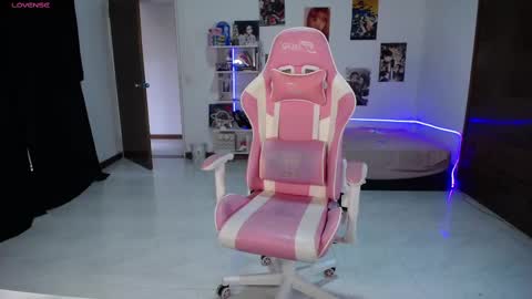 Manuela3 online show from February 26, 2025, 9:27 pm