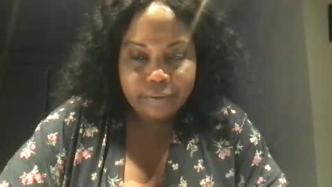 Snapshot of msjonemillion chatting on November 18, 2025, 12:05 am Chocolate Candy Stick online show from November 18, 2025, 12:05 am