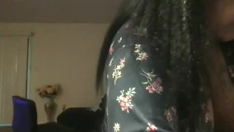 Snapshot of msjonemillion chatting on May 31, 2026, 9:27 pm Chocolate Candy Stick online show from May 31, 2026, 9:27 pm