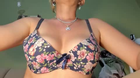 MsPurrfectLove online show from March 2, 2025, 2:43 pm