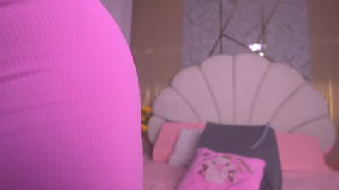 Manuela  online show from April 14, 2026, 3:12 am