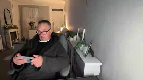 mtb1697 online show from March 8, 2026, 10:35 pm