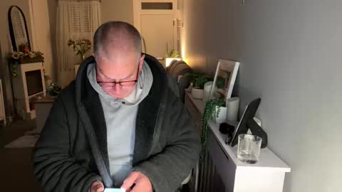 mtb1697 online show from April 2, 2026, 11:46 pm