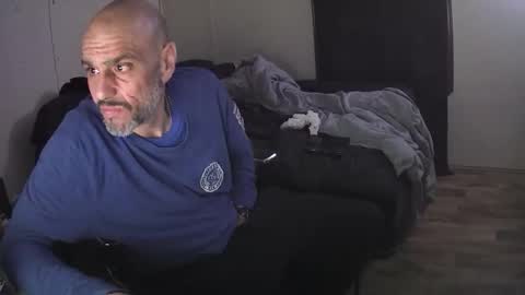 Snapshot of muffdiver718 chatting on February 12, 2026, 1:22 am Muffdiver online show from February 12, 2026, 1:22 am