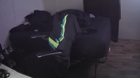 Snapshot of muffdiver718 chatting on February 14, 2026, 6:43 am Muffdiver online show from February 14, 2026, 6:43 am