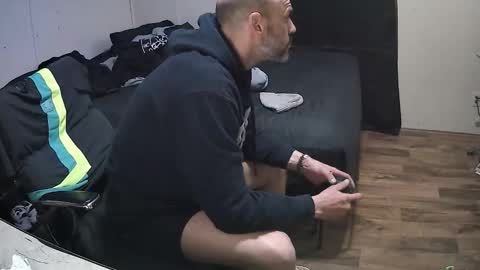 Snapshot of muffdiver718 chatting on February 22, 2026, 9:24 pm Muffdiver online show from February 22, 2026, 9:24 pm