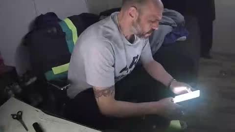 Snapshot of muffdiver718 chatting on February 27, 2026, 9:20 am Muffdiver online show from February 27, 2026, 9:20 am