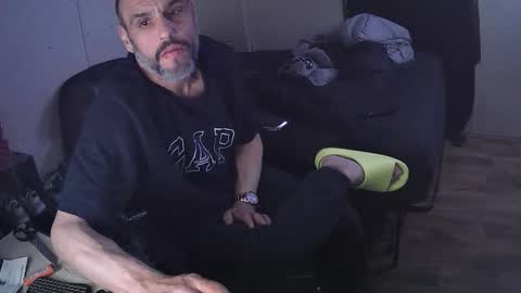 Snapshot of muffdiver718 chatting on March 2, 2026, 5:08 am Muffdiver online show from March 2, 2026, 5:08 am