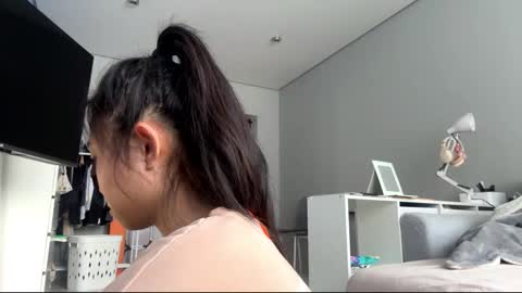 Snapshot of muiklecha chatting on February 2, 2026, 4:22 am Mia online show from February 2, 2026, 4:22 am