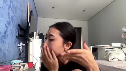 Snapshot of muiklecha chatting on February 5, 2026, 4:06 am Mia online show from February 5, 2026, 4:06 am