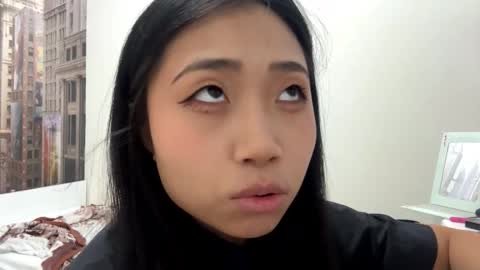 Snapshot of muiklecha chatting on February 9, 2026, 9:57 am Mia online show from February 9, 2026, 9:57 am