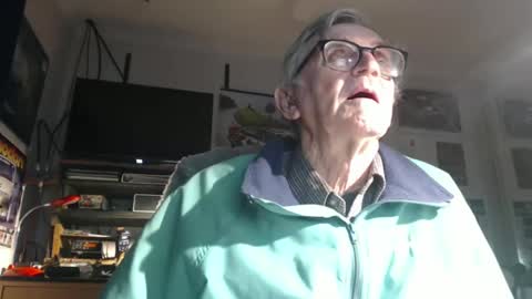 Snapshot of mulldoon1950 chatting on September 14, 2025, 6:01 am mulldoon1950 online show from September 14, 2025, 6:01 am