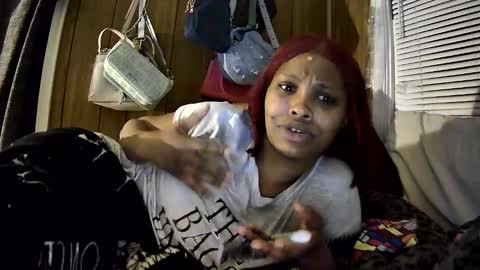 mumnxdor online show from February 9, 2026, 6:06 am