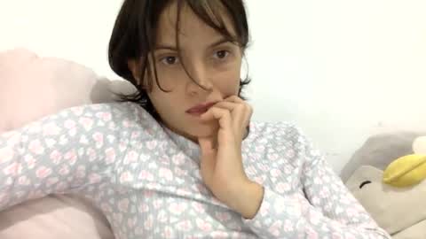 Snapshot of munchi_ chatting on December 30, 2024, 1:04 am   online show from December 30, 2024, 1:04 am