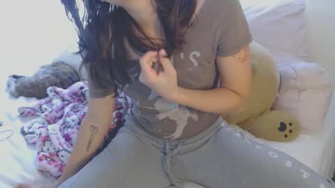   online show from December 2, 2025, 6:25 pm