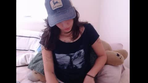   online show from April 3, 2026, 5:44 pm