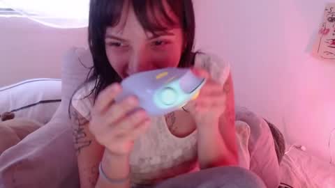   online show from April 22, 2026, 8:32 pm