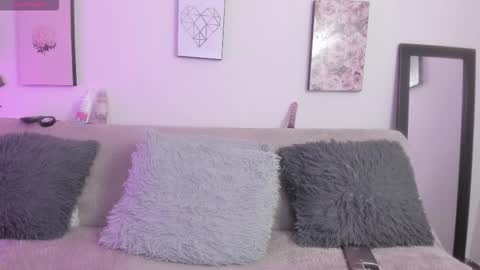 muriell_69 online show from January 12, 2026, 7:19 pm