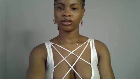 muscle_queen0 online show from March 1, 2026, 9:22 am