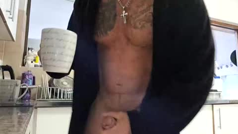 Snapshot of muscledaddy69s chatting on May 17, 2026, 5:49 am muscledaddy69s online show from May 17, 2026, 5:49 am
