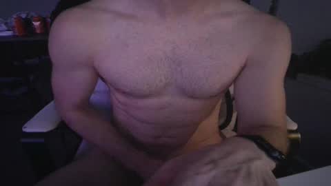 muscleedgernips online show from November 21, 2025, 8:35 am