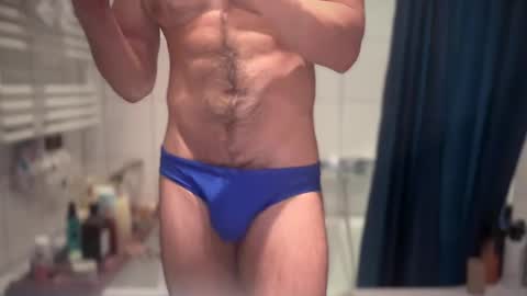 musclehair3 online show from February 20, 2025, 11:21 pm