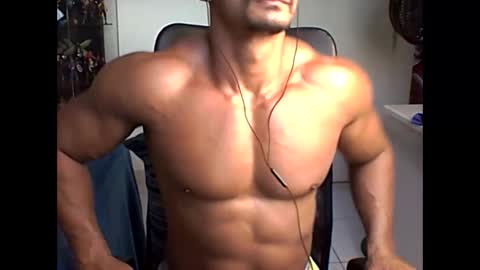 Snapshot of muscleoss chatting on January 23, 2025, 9:39 pm muscleoss online show from January 23, 2025, 9:39 pm