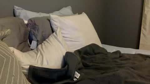 muscles4same online show from October 26, 2025, 11:42 pm